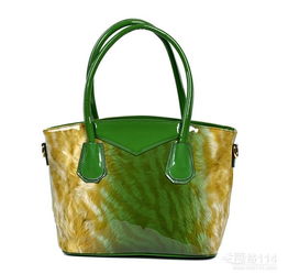 19年專注PU女士手袋定制加工——義烏志豪皮具廠的專業(yè)箱包制造之路